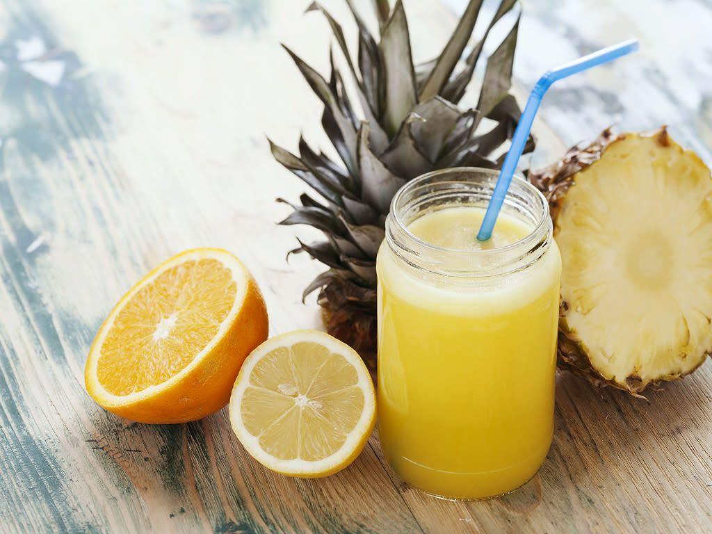 Jus D'ananas À L'orange