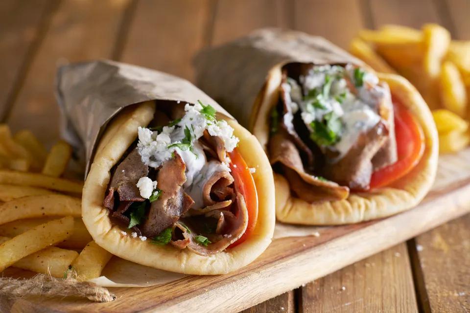 Combo Gyros + Feta Épicée + Kreatopita