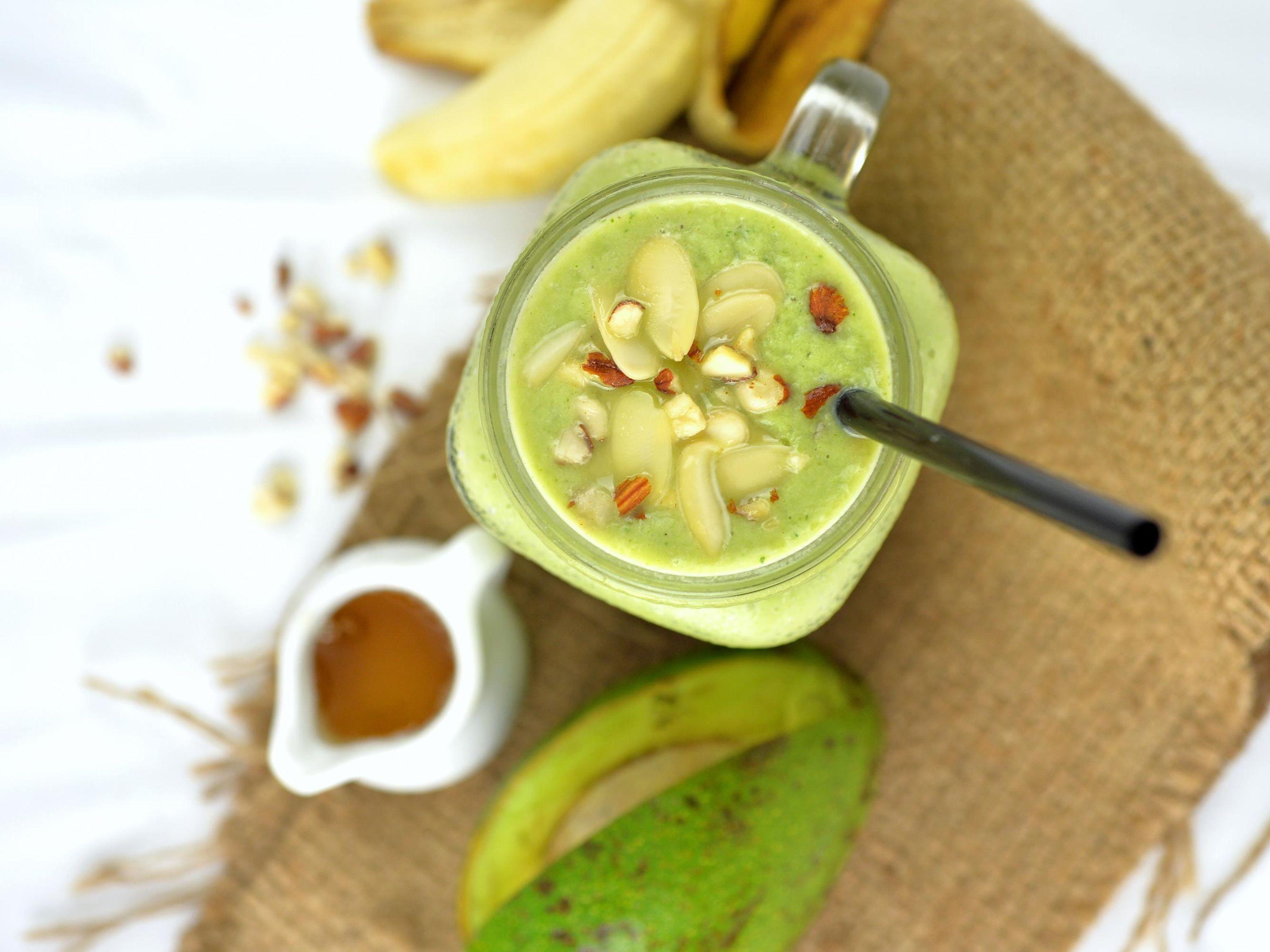 Jus Avec Lait Avocat et Fruits Secs