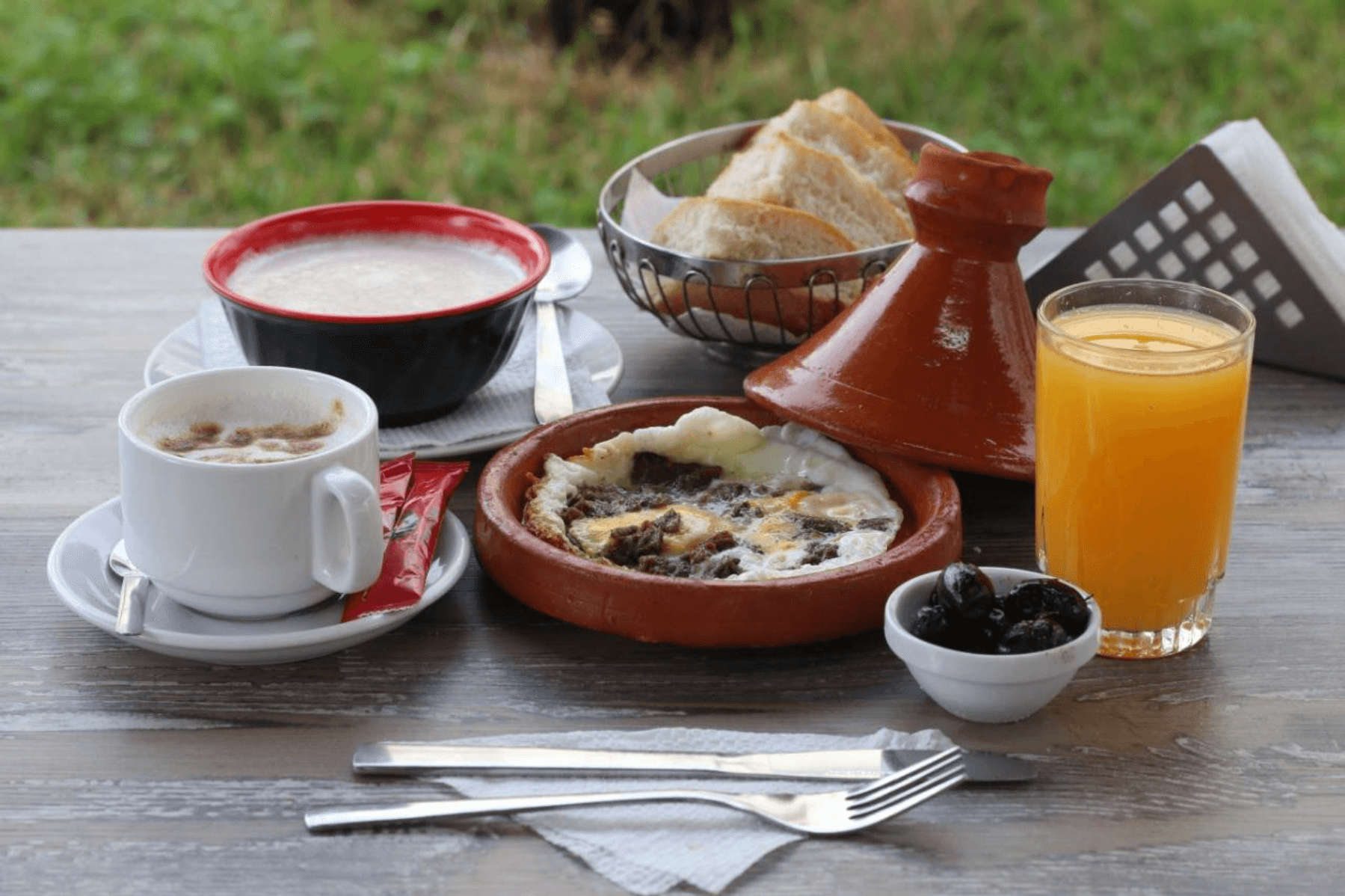 Petit Déjeuner Khlii