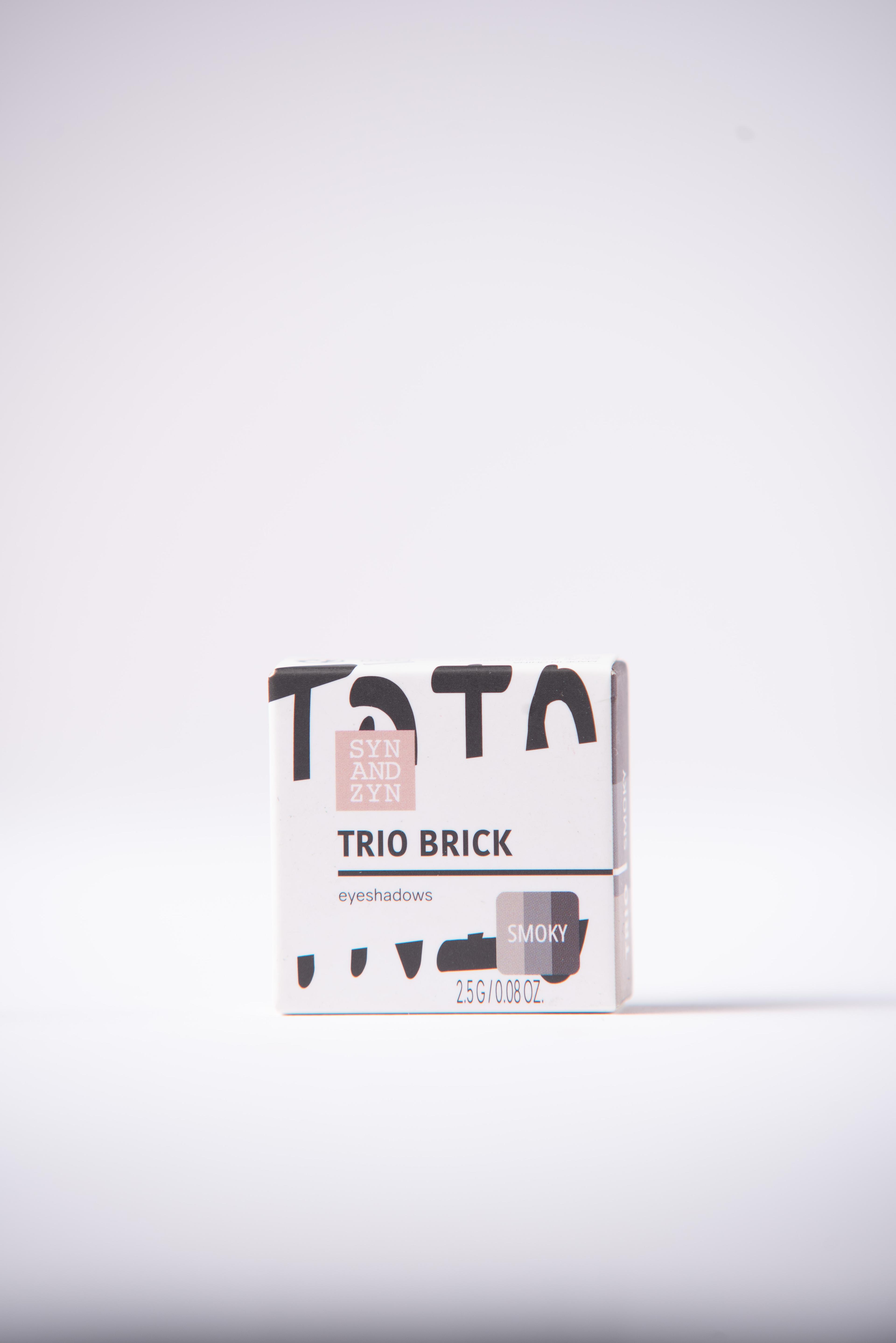 Trio Eyeshadow : Smoky 2.3 Gr