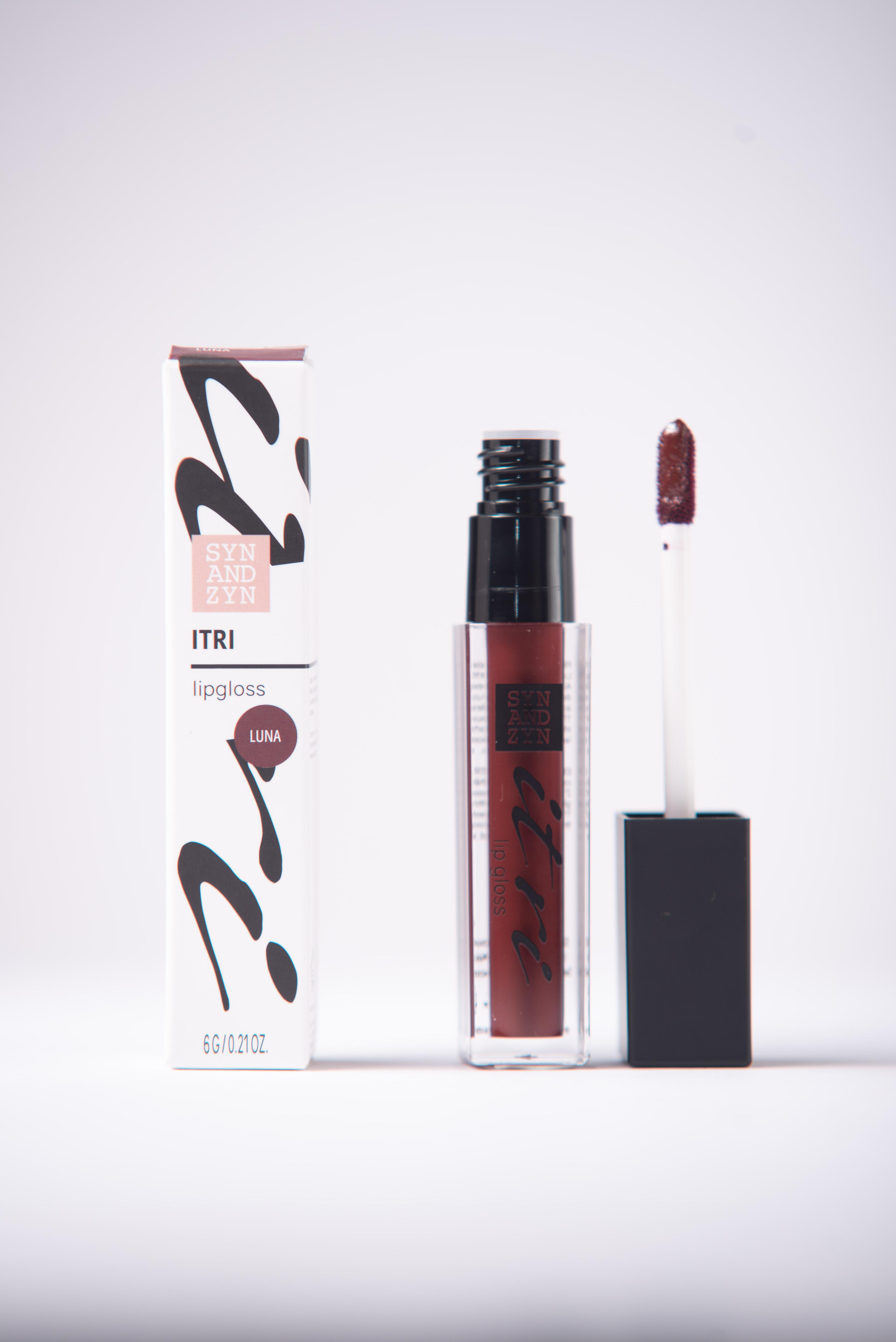 Itri Lip Gloss Lacquer : Be Luna 6 Gr