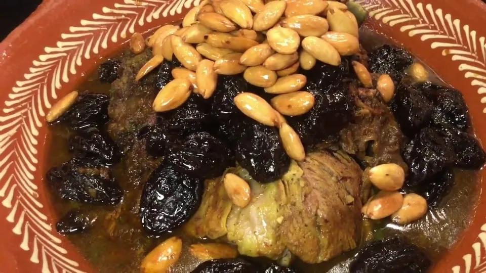 Tajine Viande  Aux Pruneaux