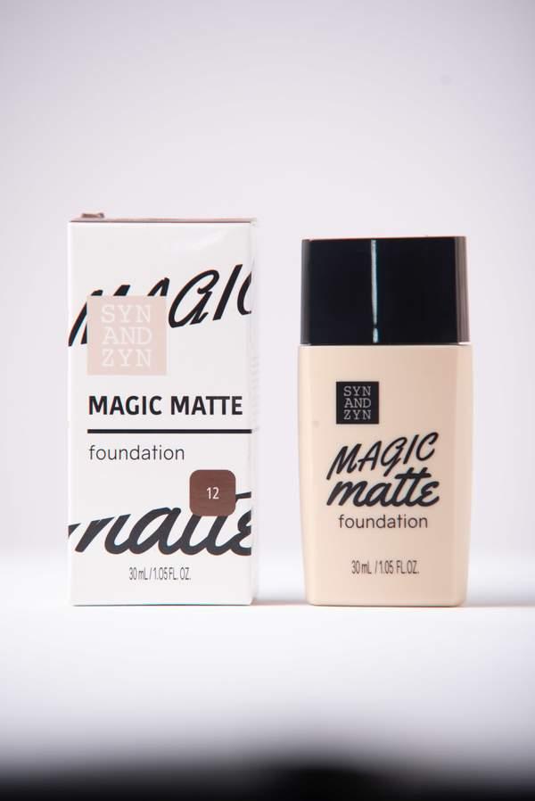 Magic matte foundation : 12 30 ml