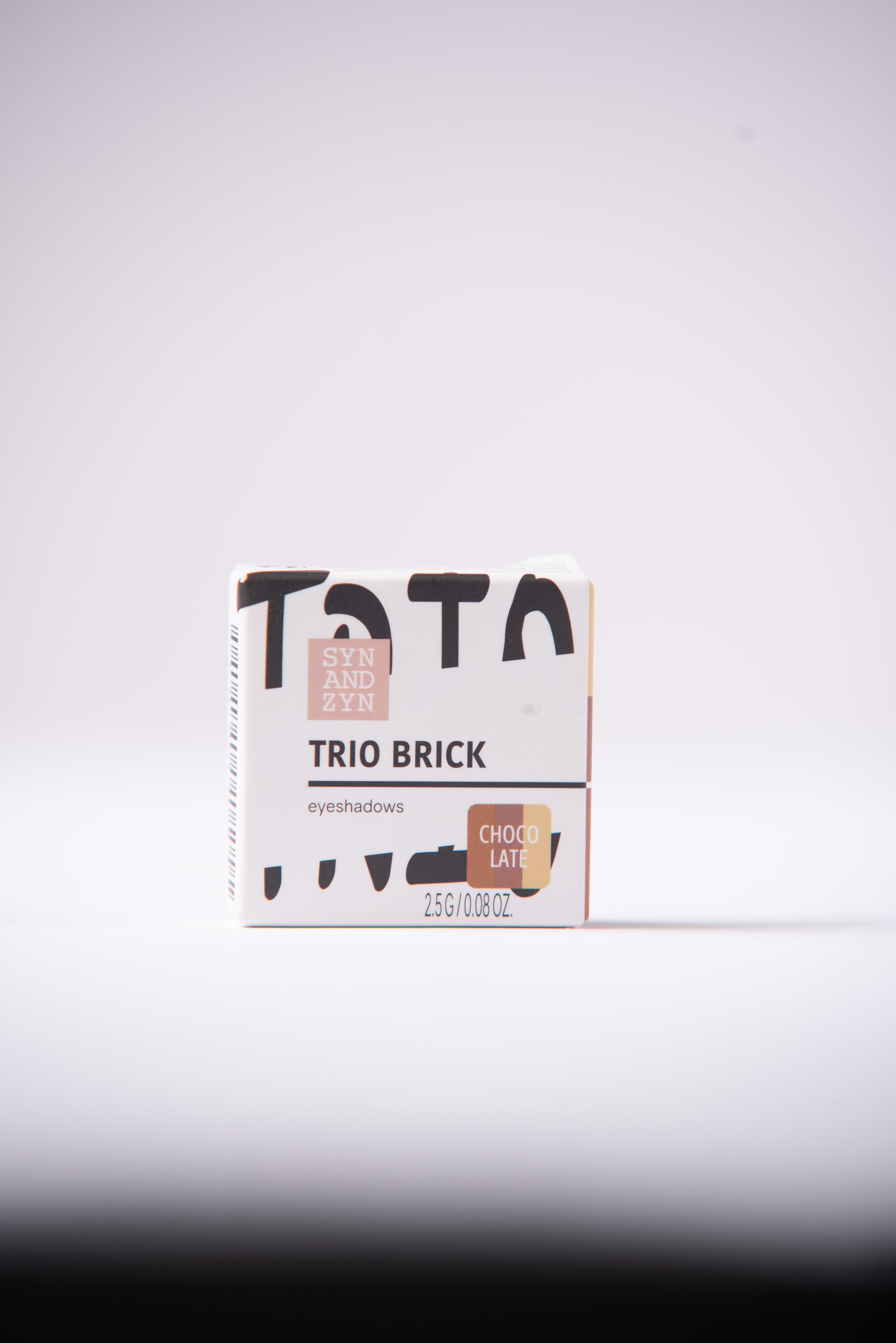 Trio Eyeshadow : CHOCOLATE 2.3 gr