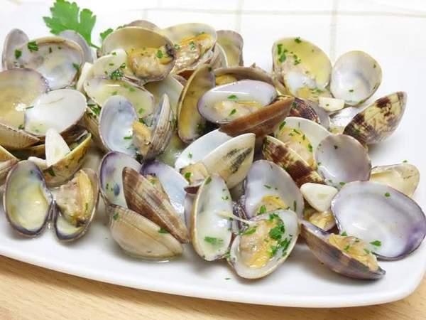 Almejas A La Marinera