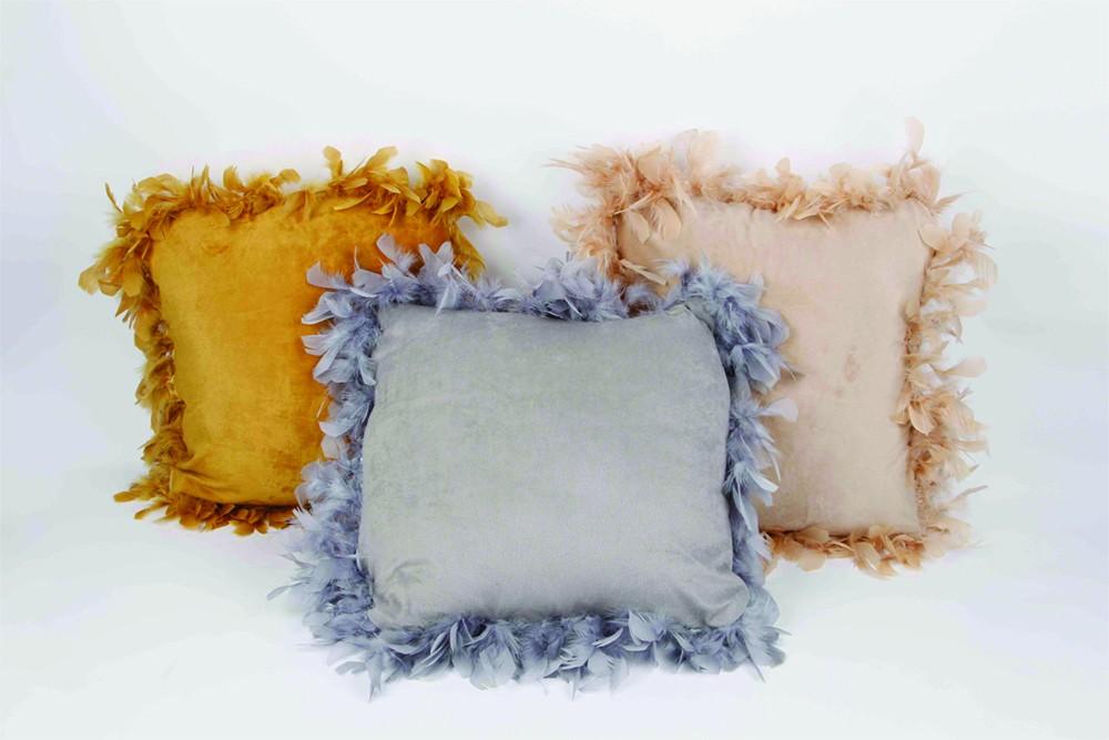 Coussin  Manga 42x42 Cm 400g Ref Cq459