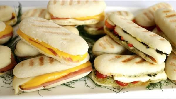 Mini Panini Charcuterie Fromage - 9 Pièces