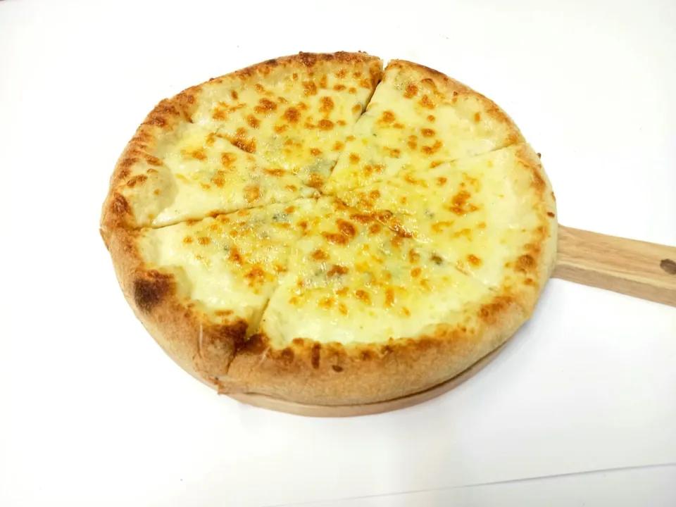 Pizza 4 Fromages