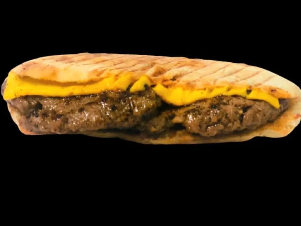 Toasted Sandwich Steak Haché + Frites