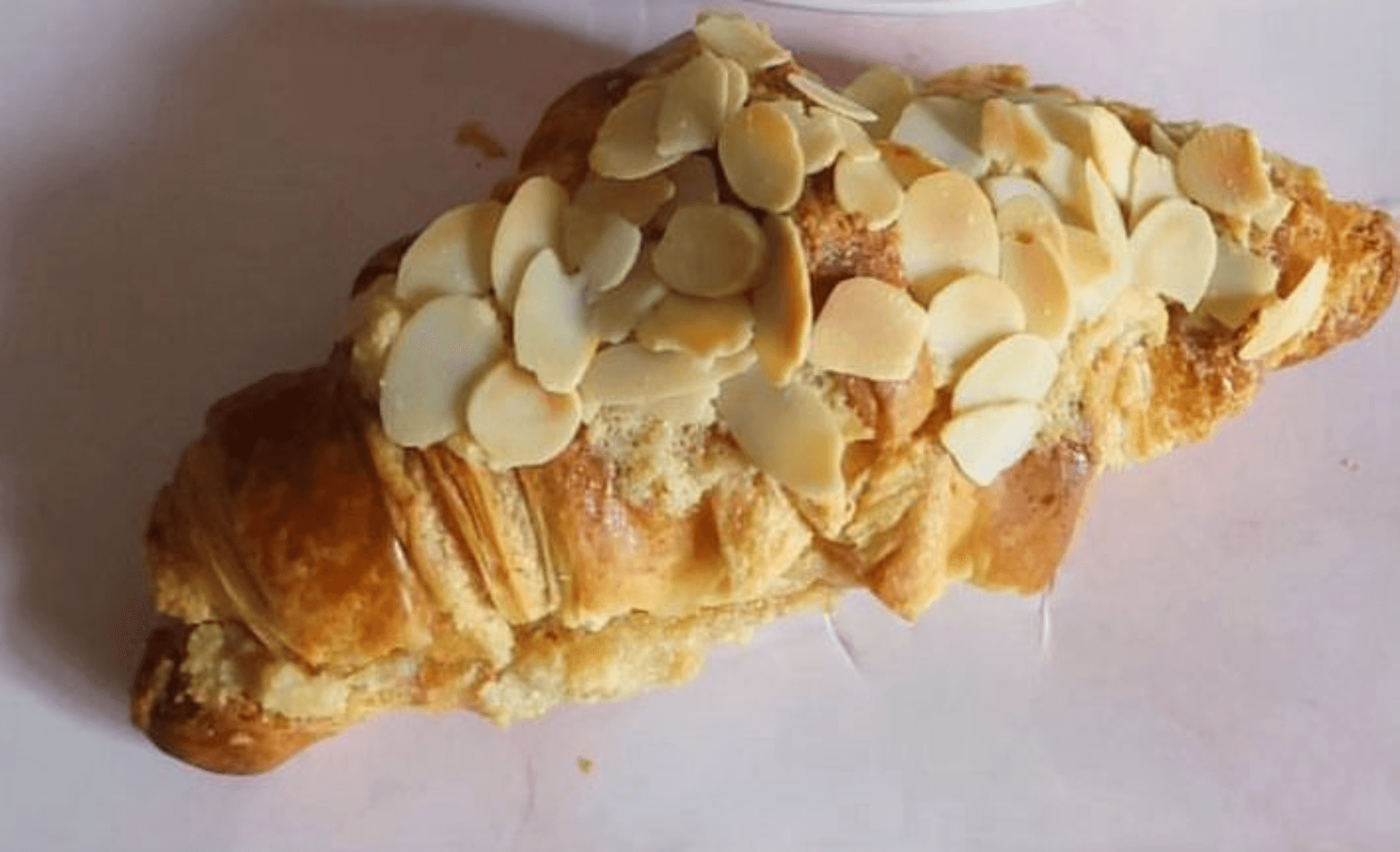 Croissant aux Amandes