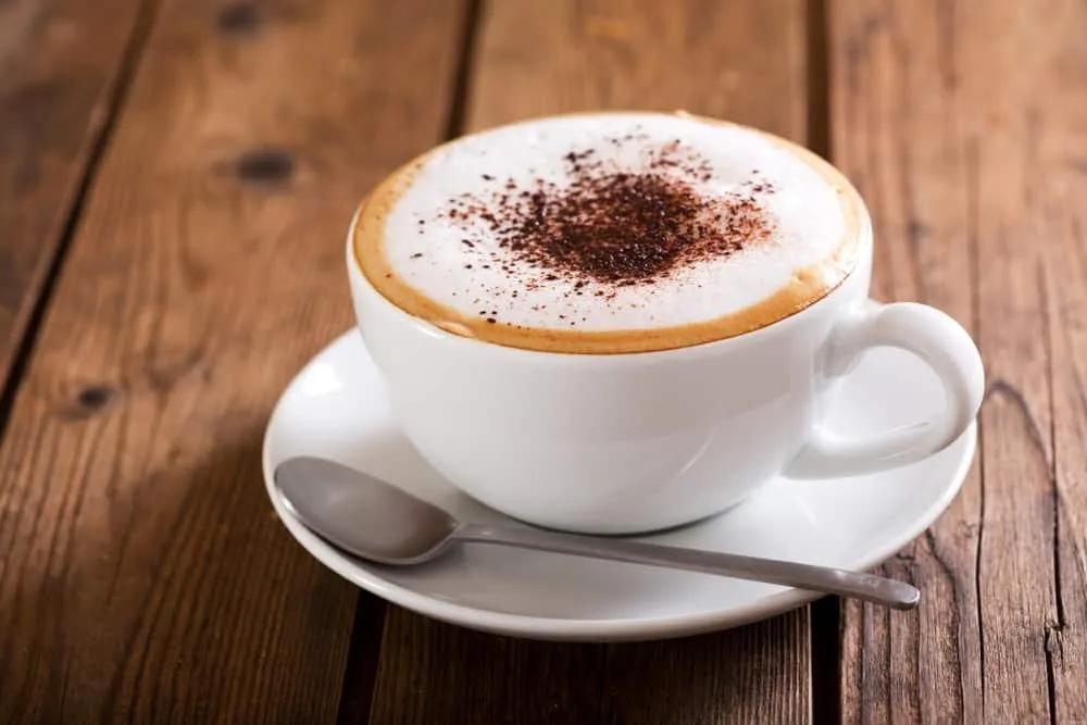 Cappuccino + Eau