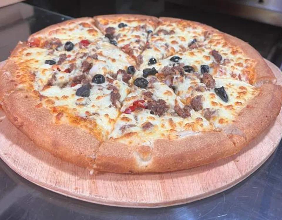 Pizza Medium Hot Spicy One