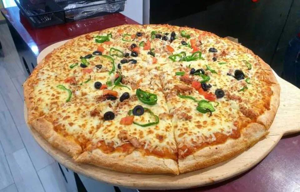 Pizza Medium  Tuna