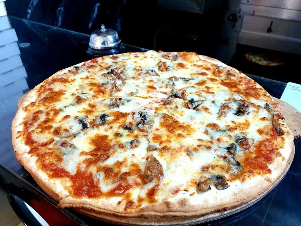 Pizza Medium Mushroom Lovers