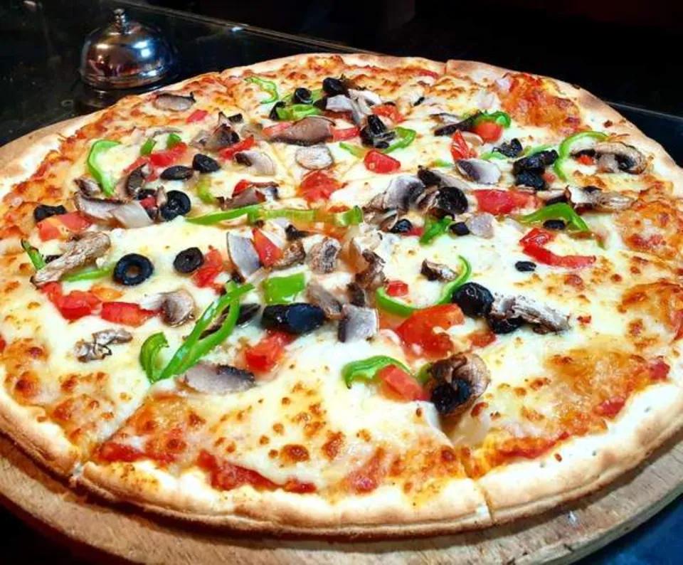 Pizza Medium Four Saisons