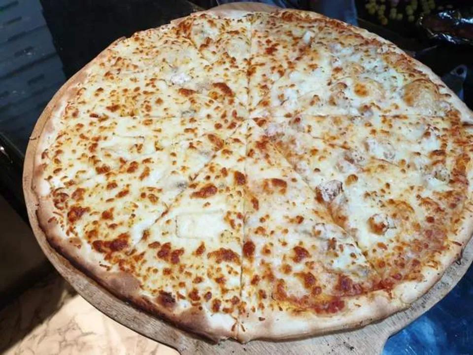 Pizza Medium  Seguin