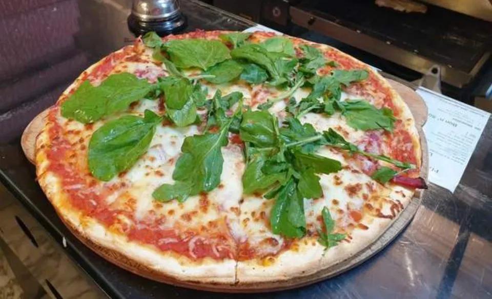 Pizza Medium  Rocketta