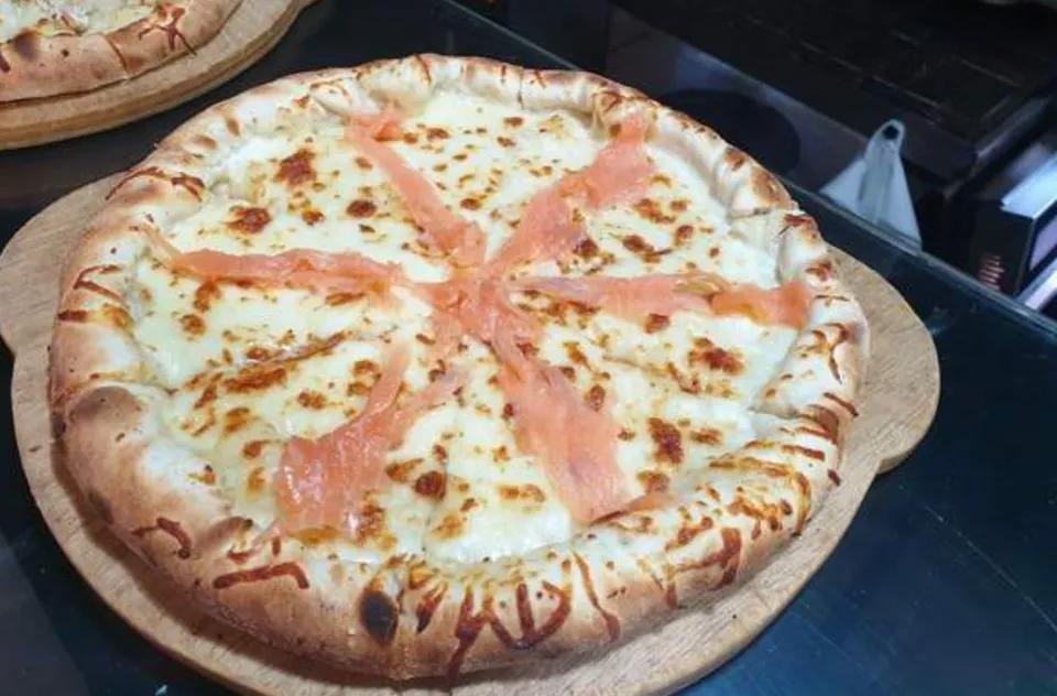 Pizza Medium Norvégienne