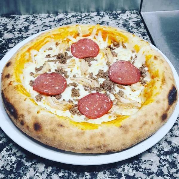 Pizza Carnivore