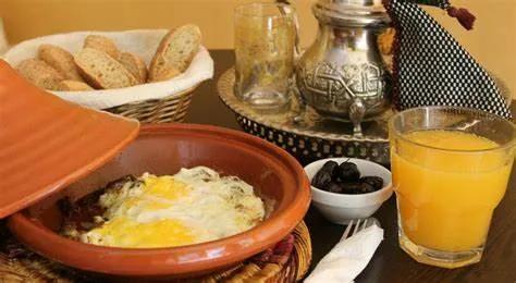 Petit Déjeuner Khlii