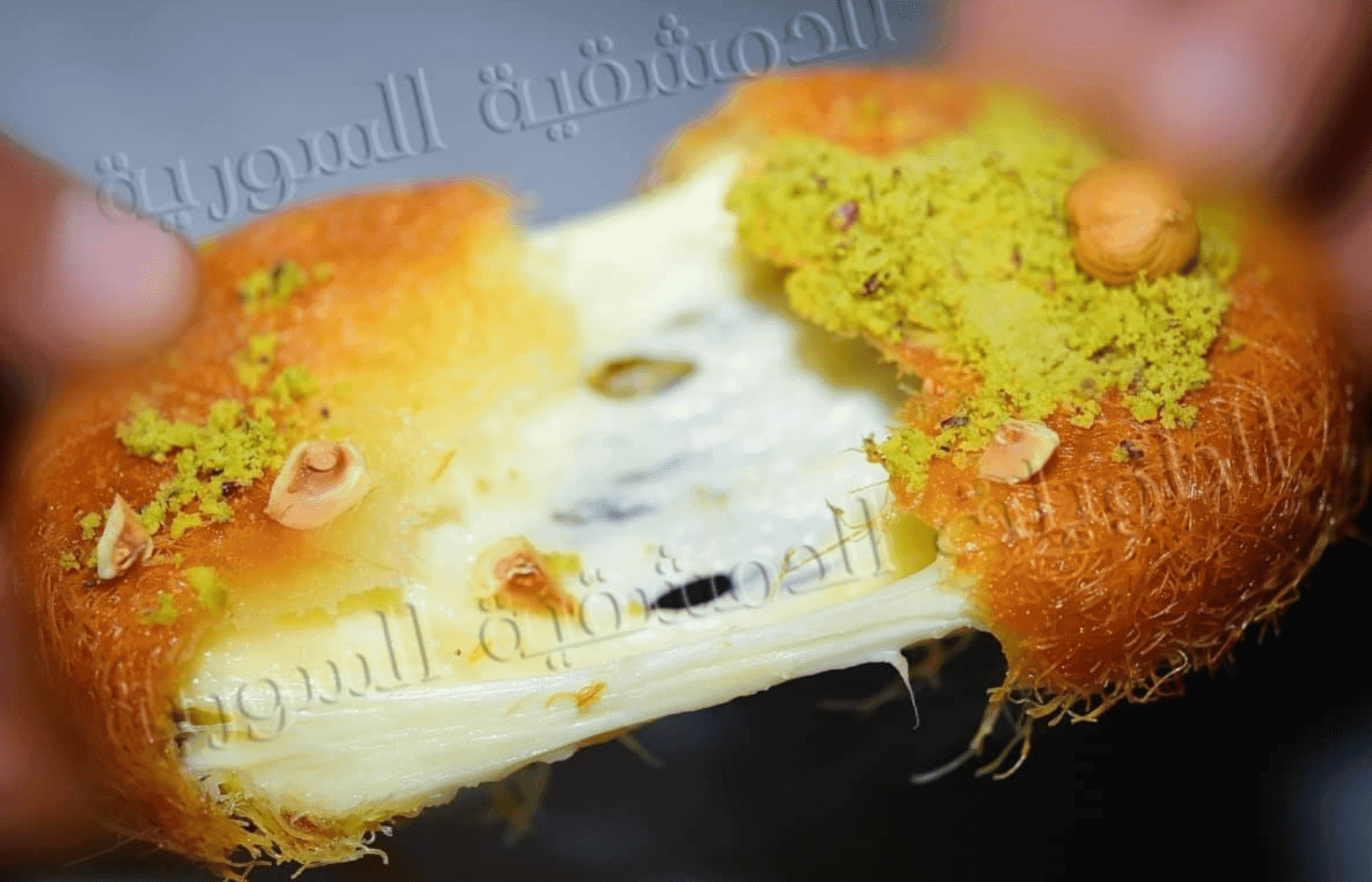 كنافة جبنة و فستق متوسطة