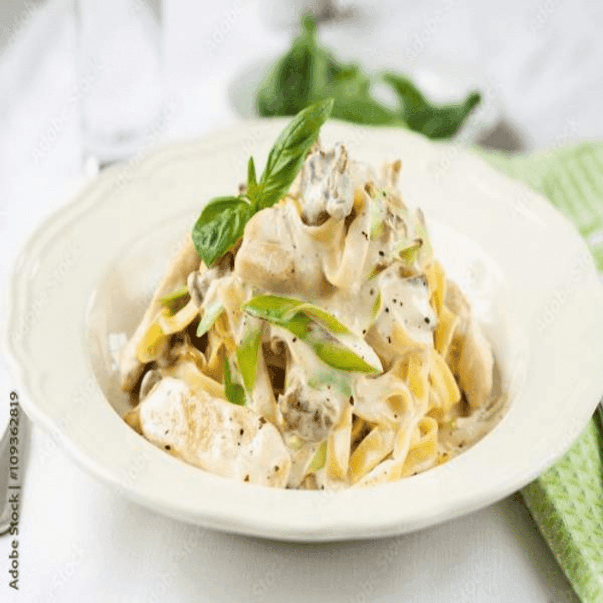 Penne Chicken Alfredo ( Grande)