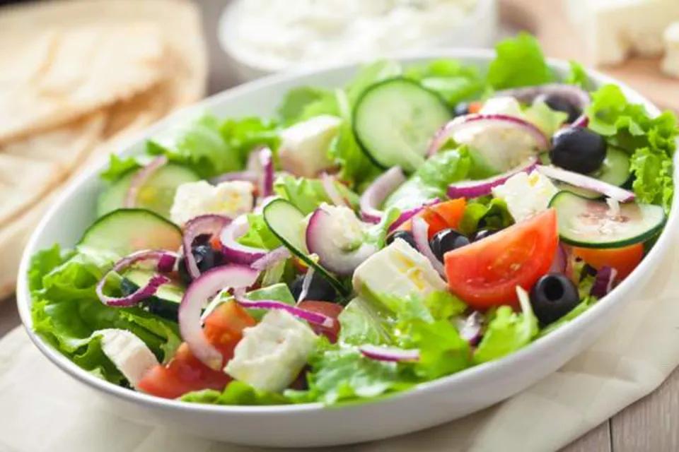 Salade Grecque (Nouss)