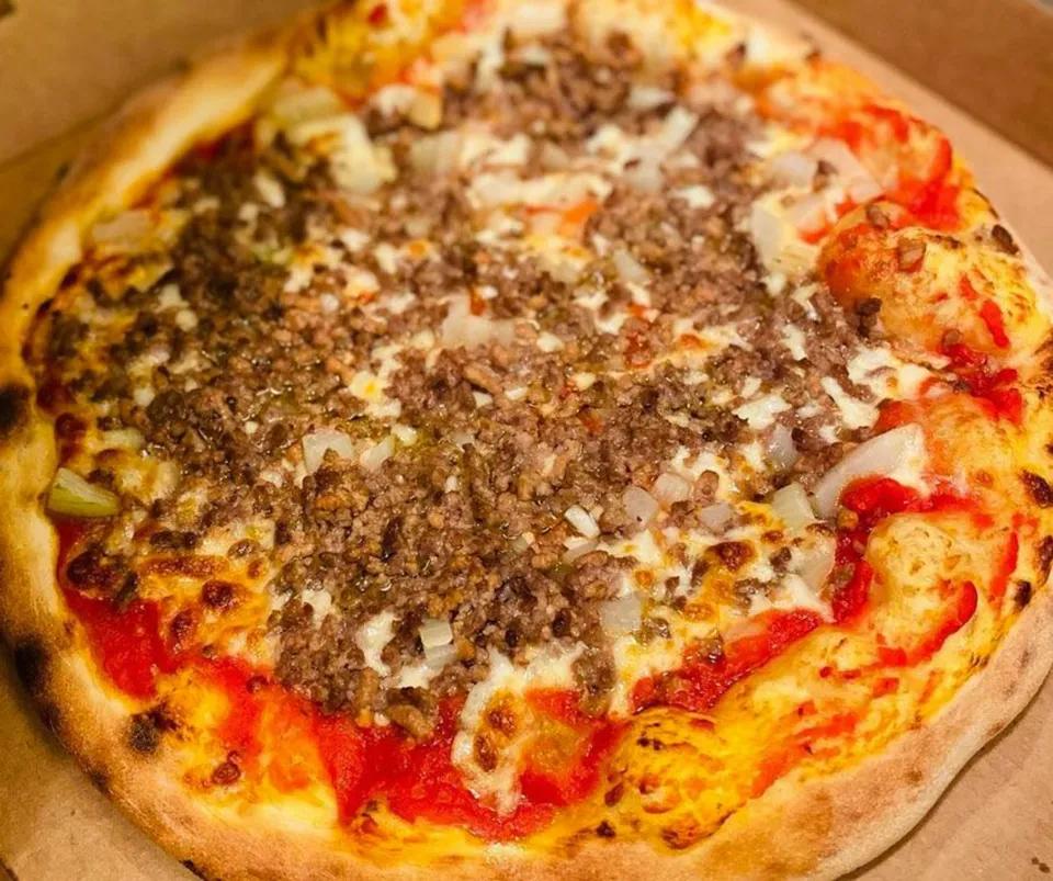 Pizza Bolognaise