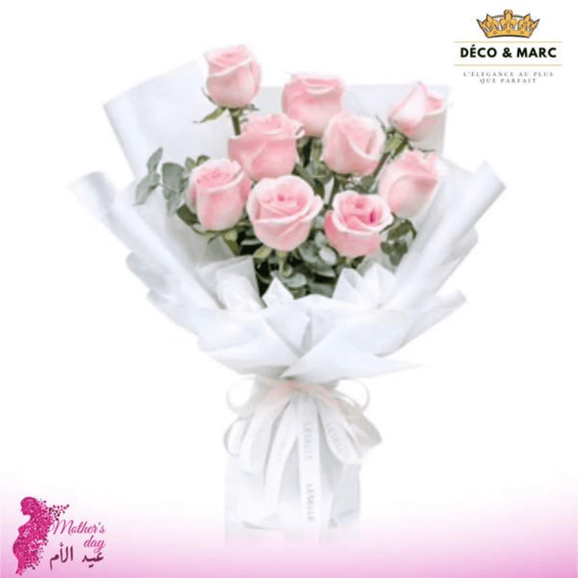 Bouquet De Fleurs Roses Emballé En Blanc