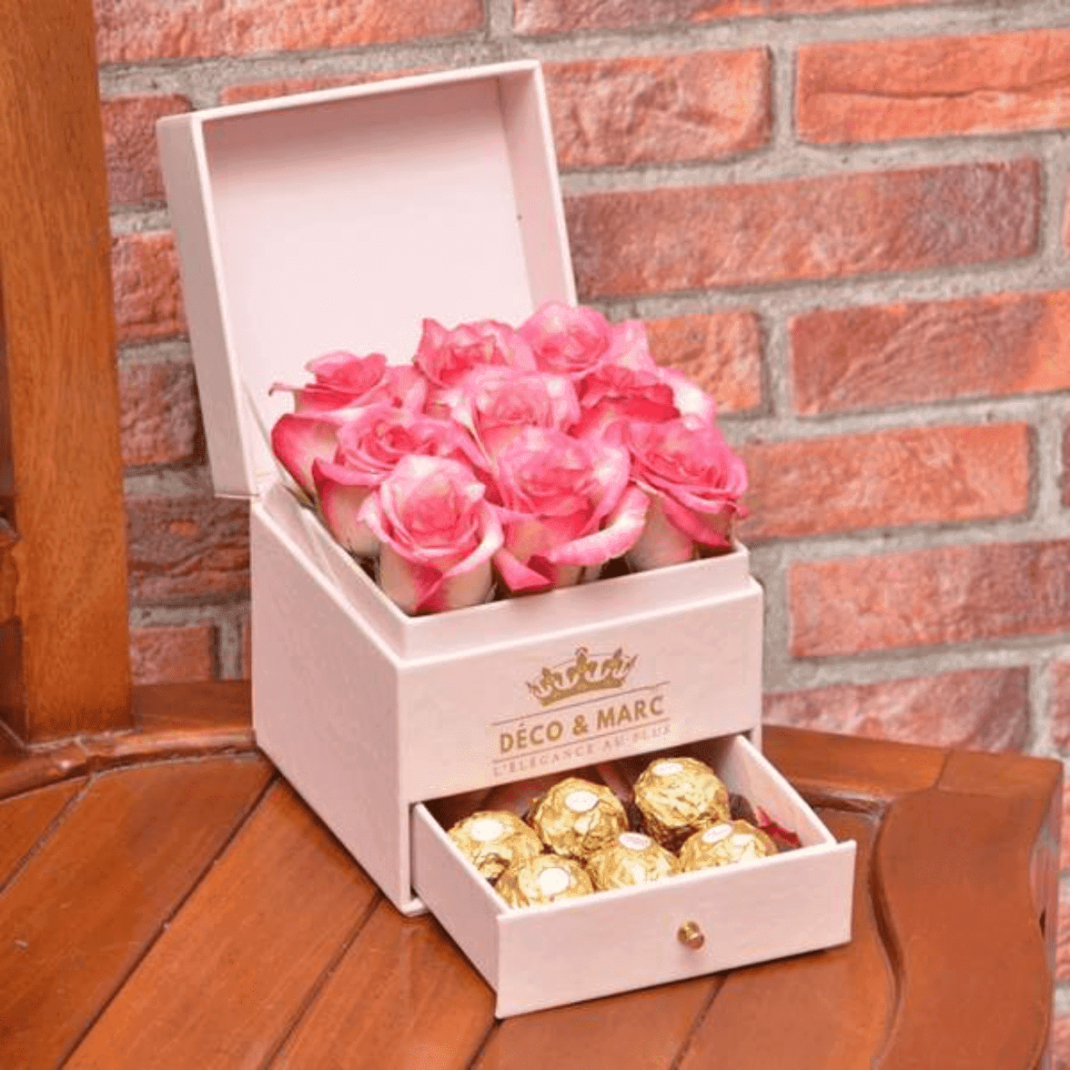 Boite De Fleurs R et Chocolat