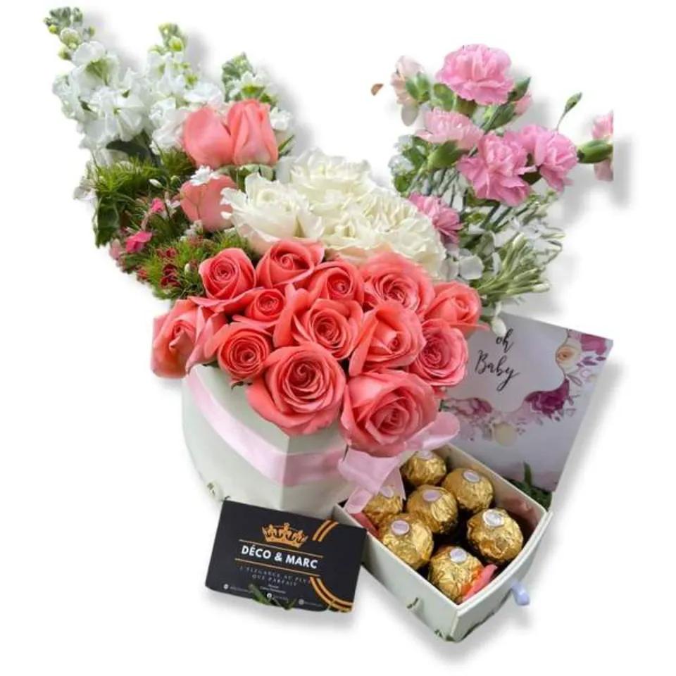 Boite fleur avec chocolat pour naissance
