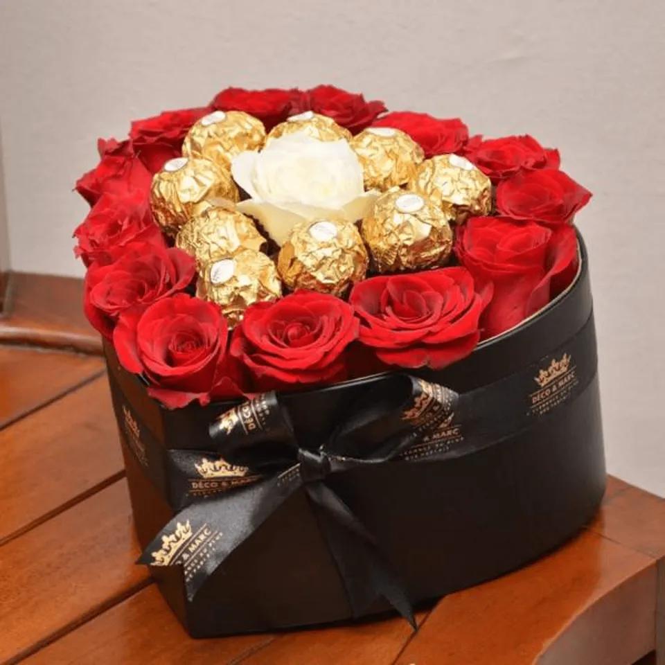 Cœur des fleurs et chocolat