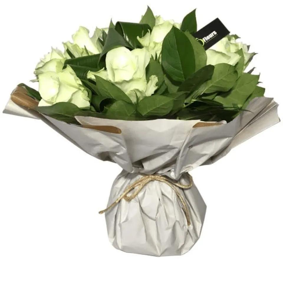 Composition bouquet de fleurs blanche