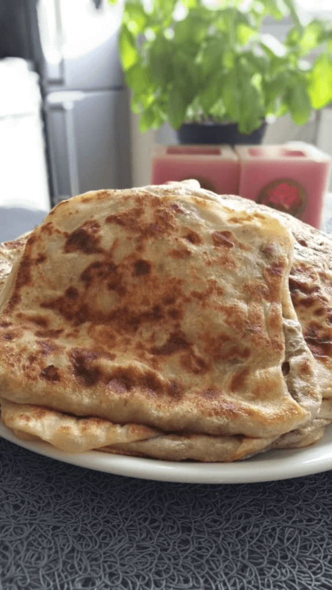 Msemmen Fourrés à la Viande Hachée/Oignons