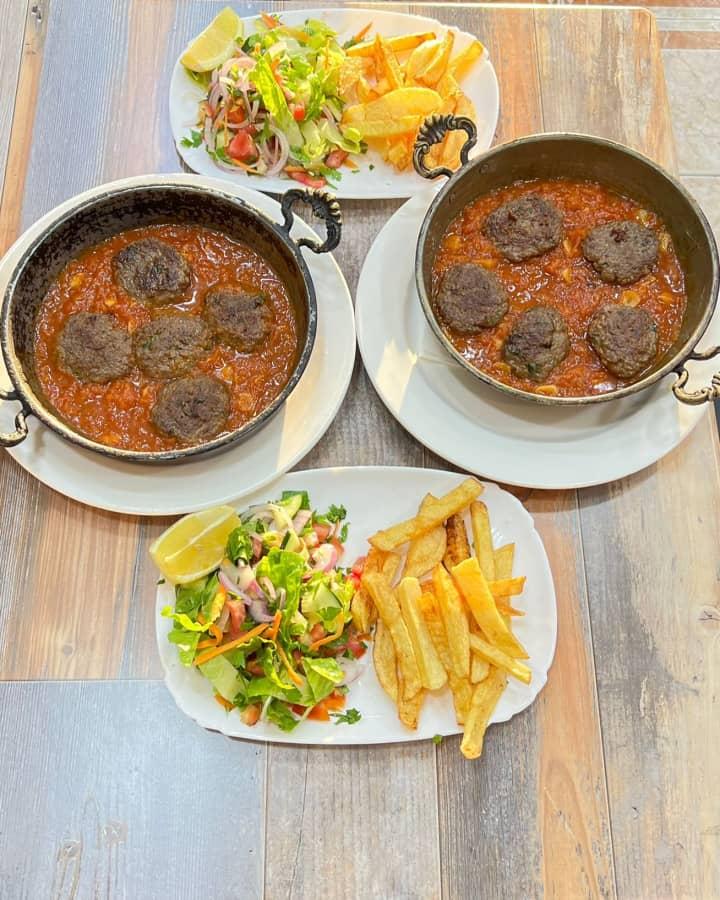 Köfte Domates Soslu