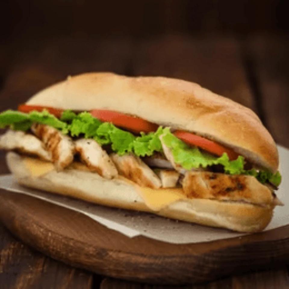 Panini Poulet - Servi avec Frites