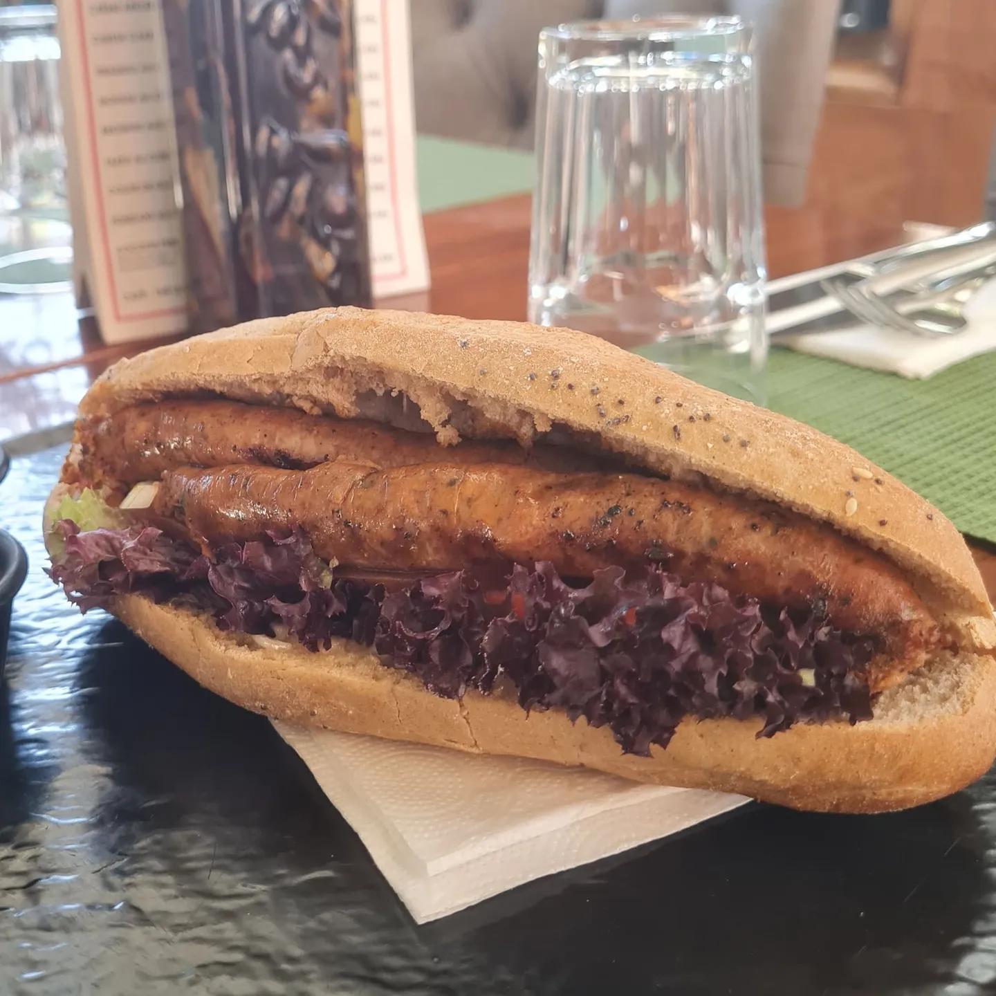 Menu Sandwich Saucisse De Foie + Frites Maison + Boisson