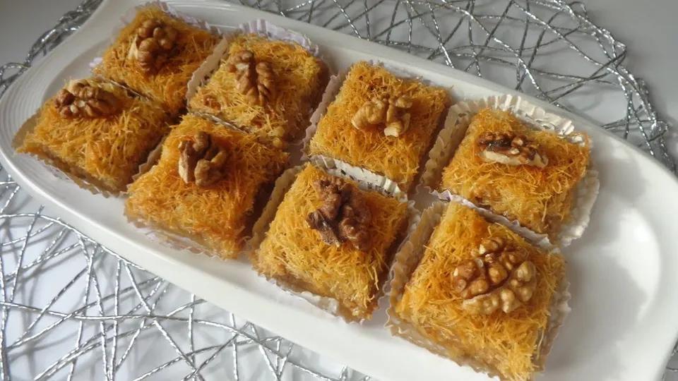 قطايف جوز و لوز