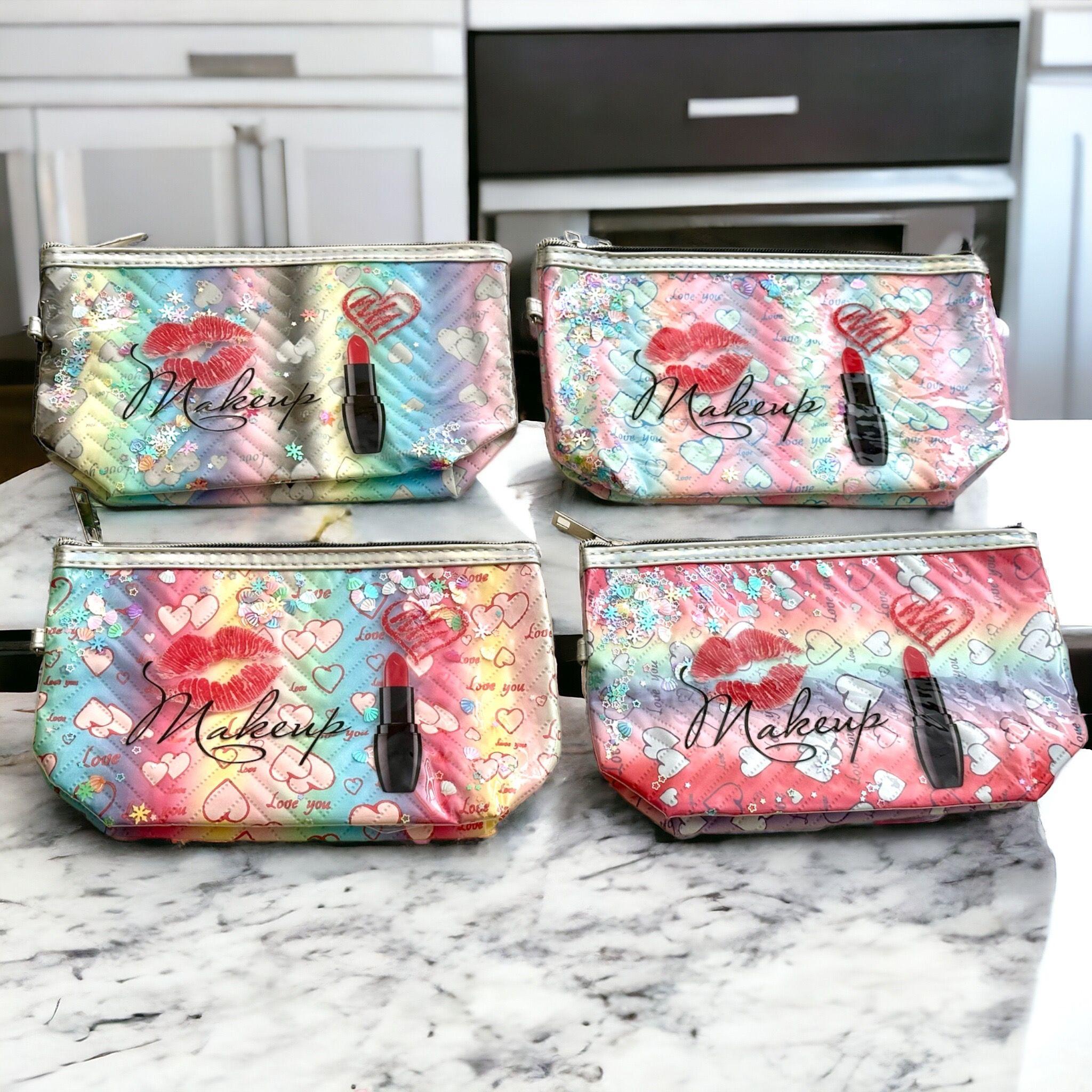 Trousse de maquillage Kiss Love, une pièce