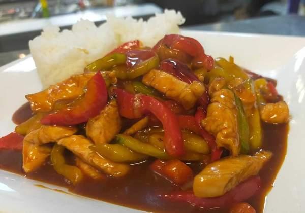 Wok Poulet Épicé