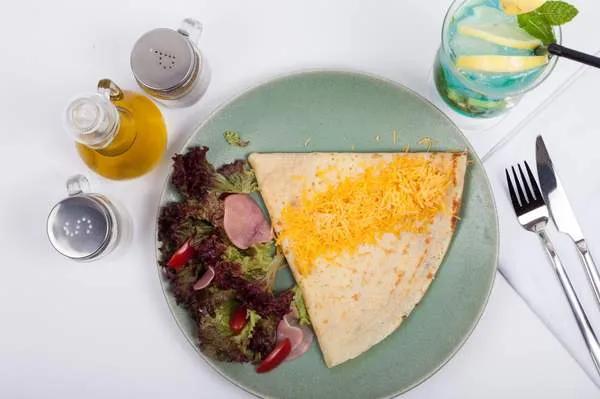 Crêpe Aux Quatre Fromages