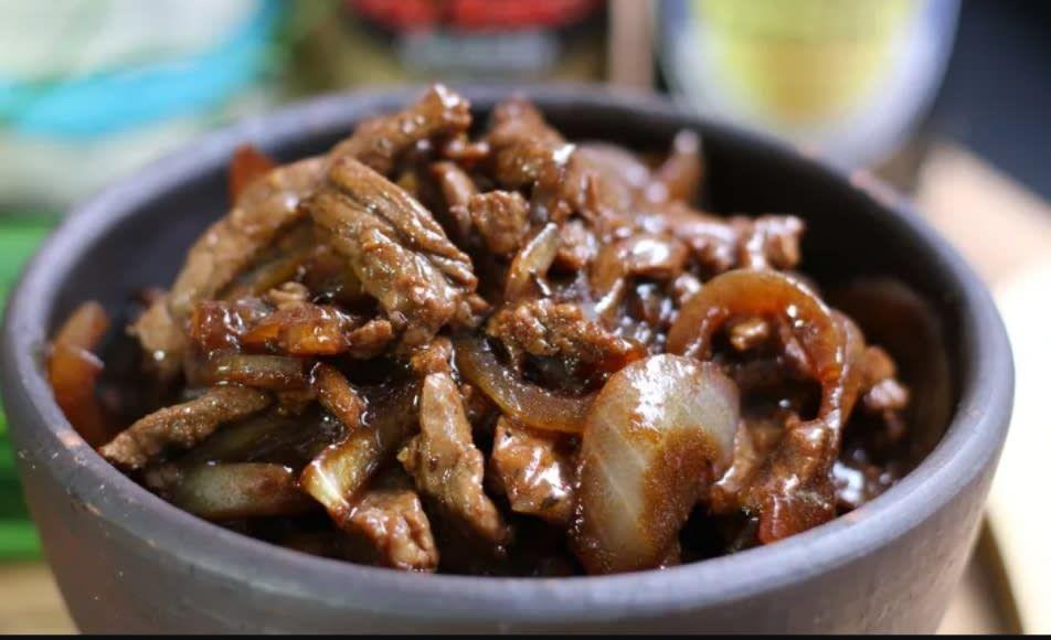 Bœuf Sauté À L'ail