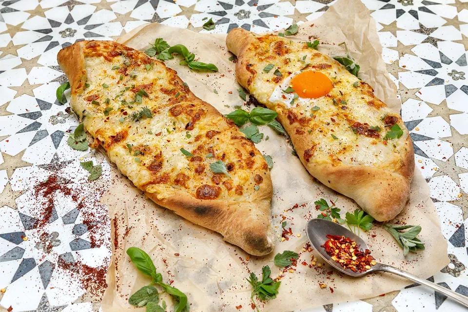 Pide 4 Fromages