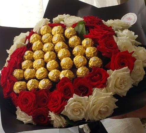 20 Fleurs Rouges/Blanc-Boîte Ferero de 16