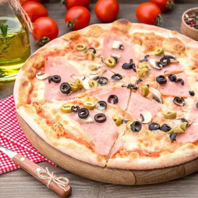 Pizza poulet fumé