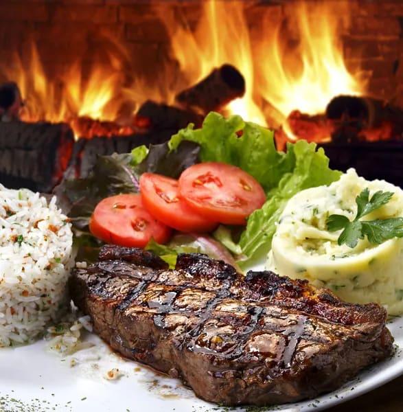 250 G Filet Boeuf Grillée + Frite + Salade + Salade Grillée