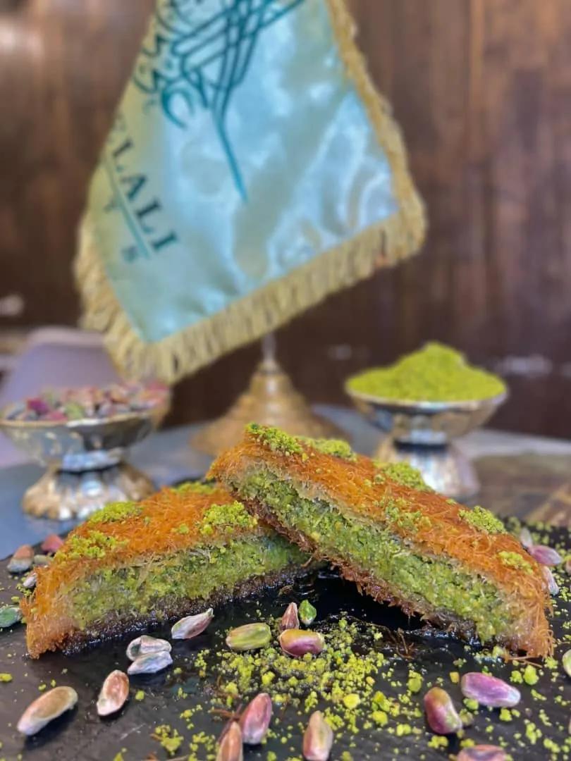 كنافة بالفستق الحلبي