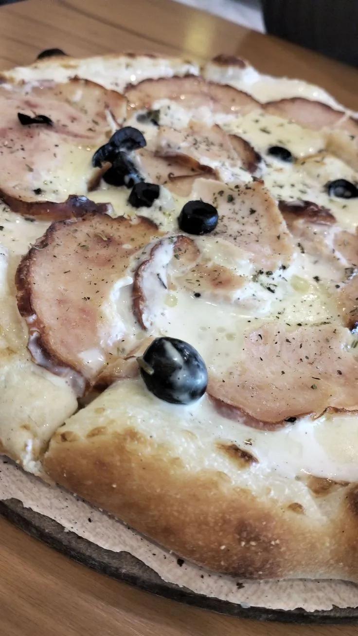 Pizza Bivalo