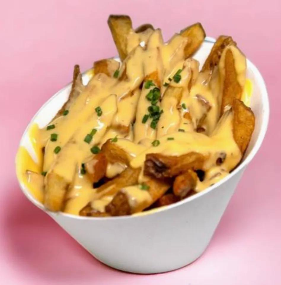 Frite Sauce Fromagère